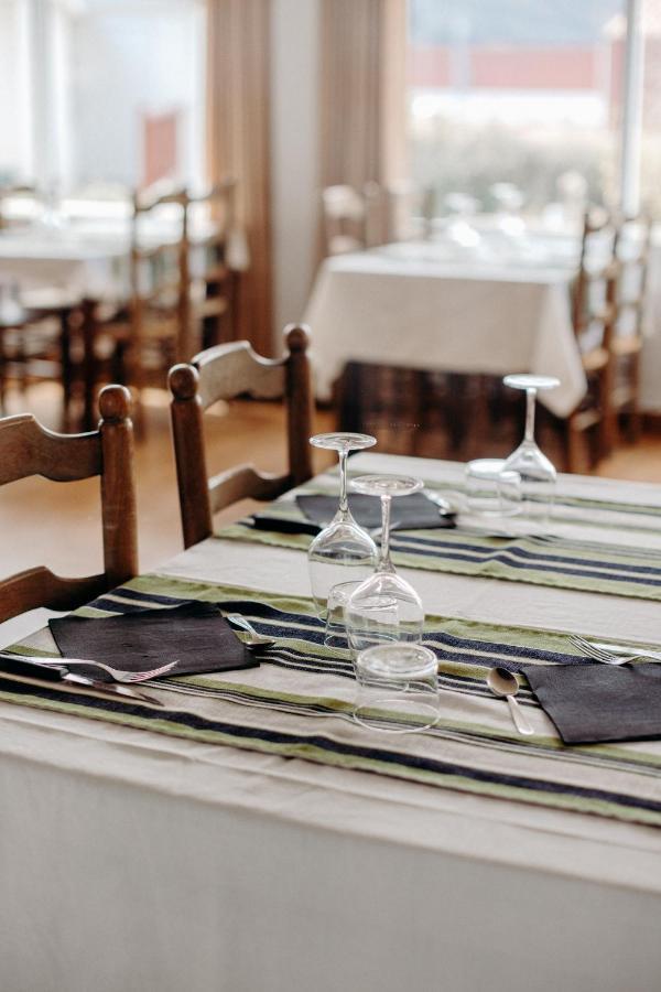 Logis Hotel Restaurant Espelletenia Larceveau-Arros-Cibits Exteriör bild