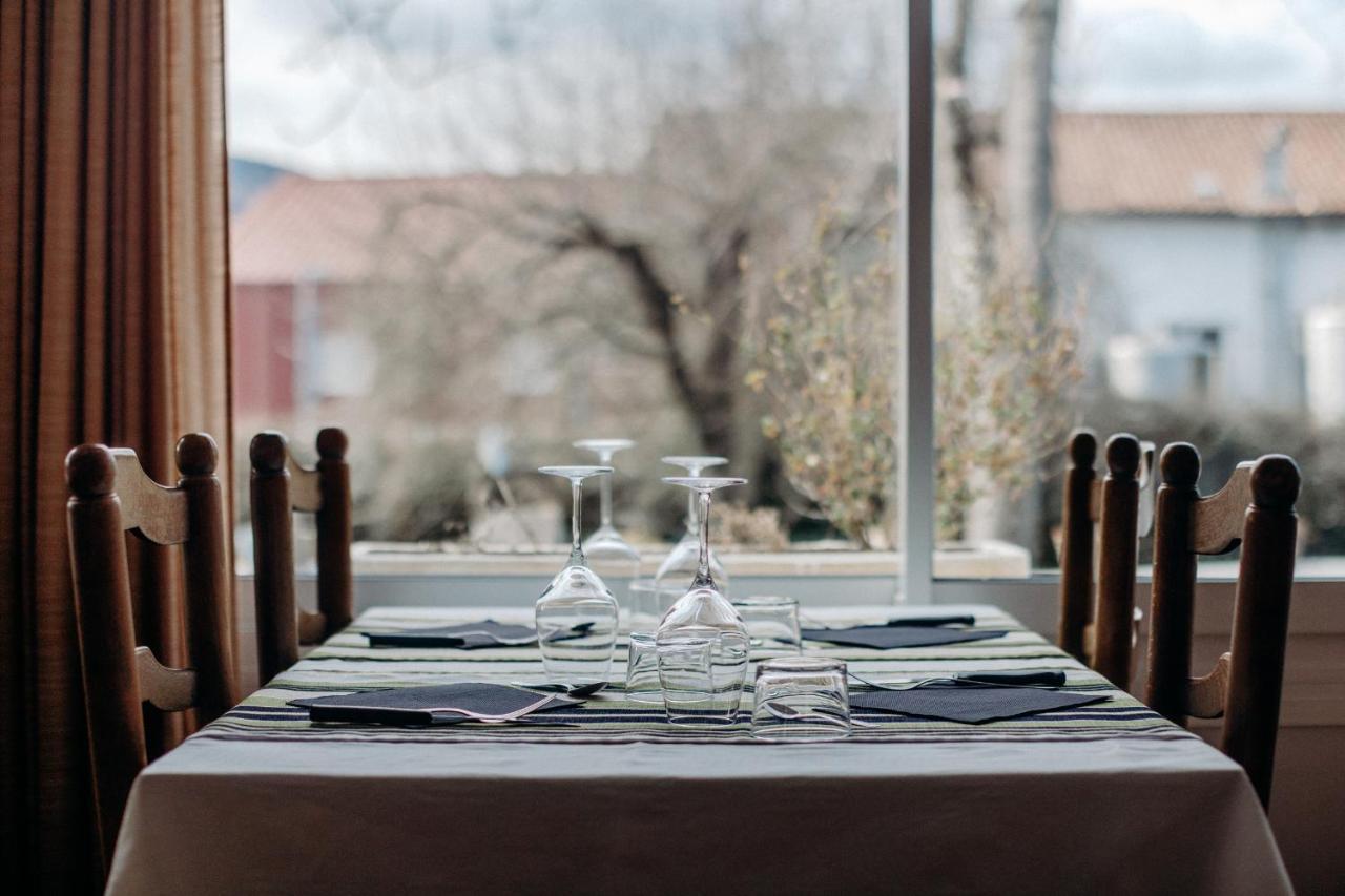 Logis Hotel Restaurant Espelletenia Larceveau-Arros-Cibits Exteriör bild