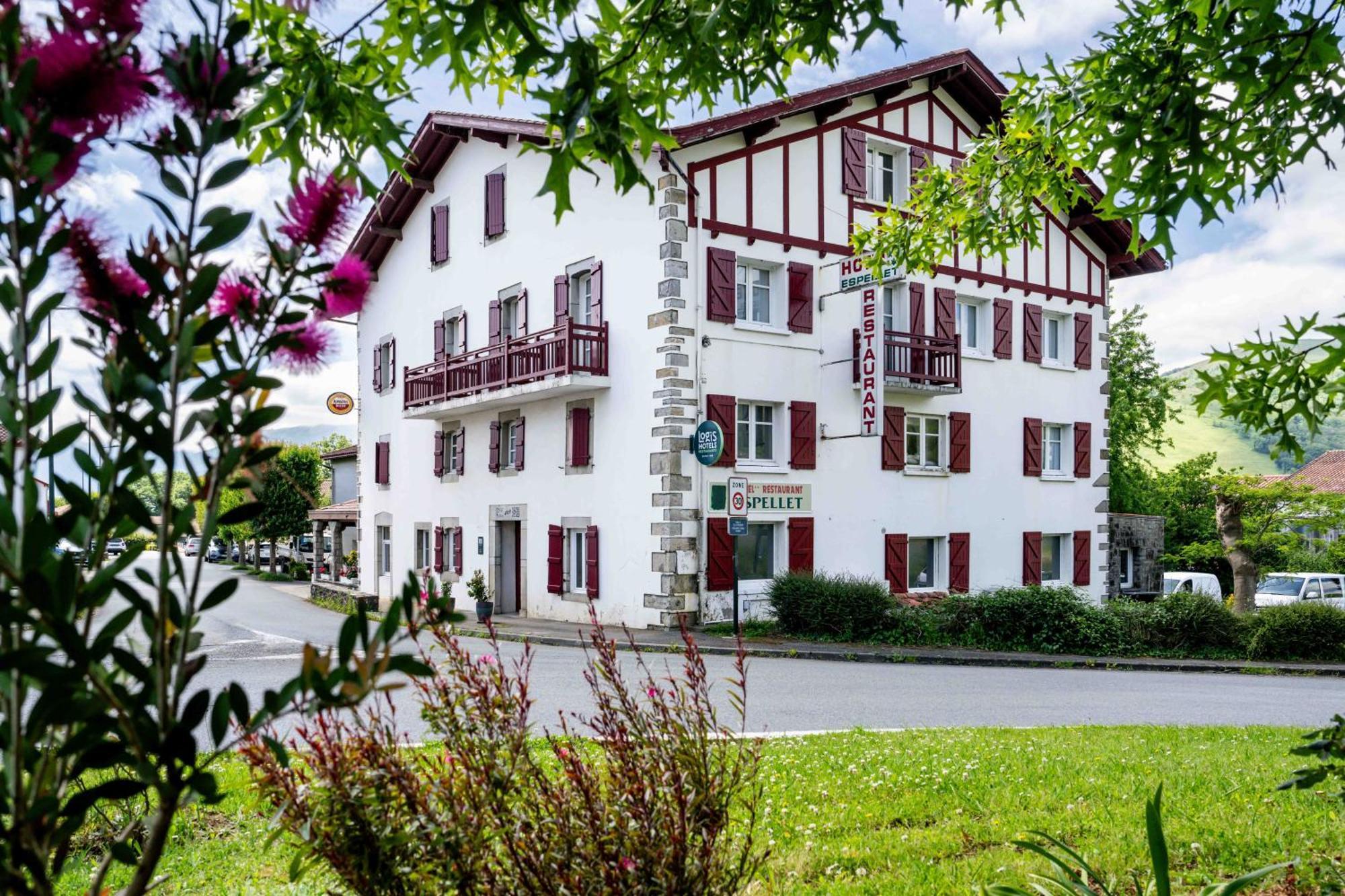 Logis Hotel Restaurant Espelletenia Larceveau-Arros-Cibits Exteriör bild